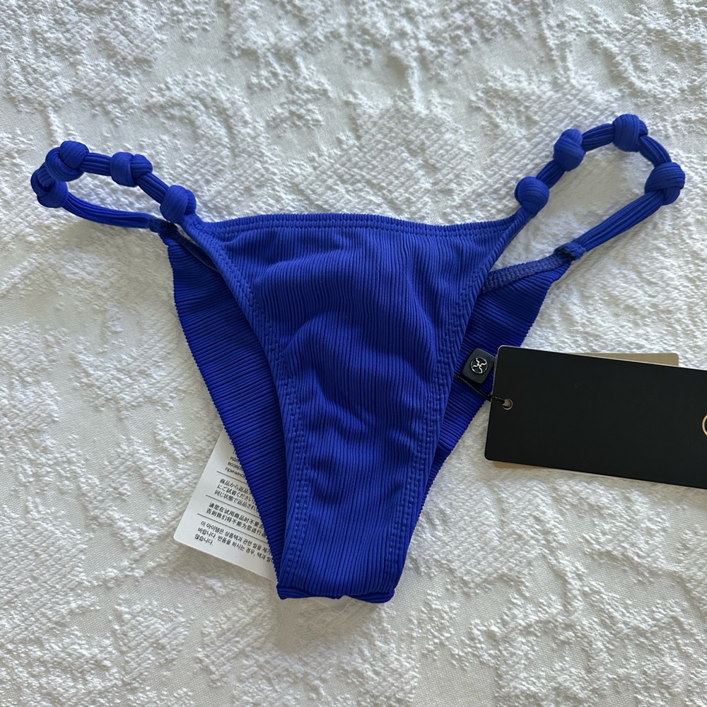 NEW WITH TAGS VIX BOTTOMS